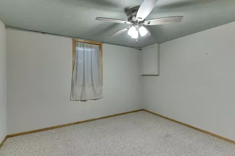 Bedroom - 534 Vine St, Carson, IA 51525 photo 8 of 9