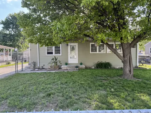 1220 N 19th St, Council Bluffs, IA 51501