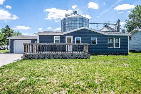 18 Weare St, Woodbine, IA 51579