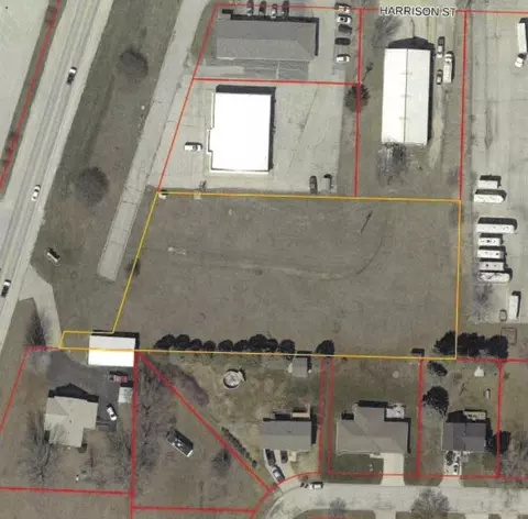 605 Pioneer Ave, Oakland, IA 51560