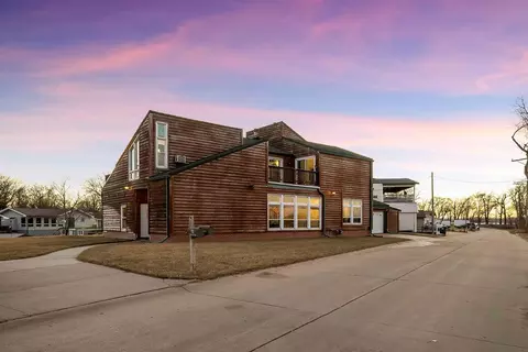 79 Lakewood Villa St, Council Bluffs, IA 51501