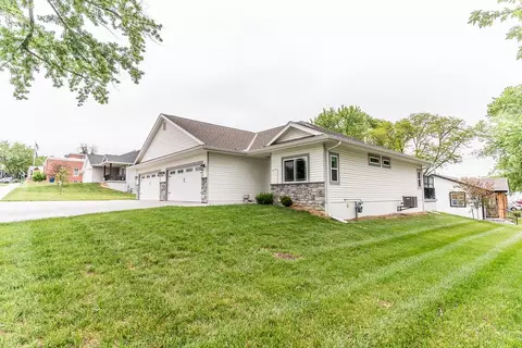 111 S Vine St, Glenwood, IA 51534