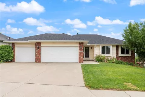 1409 Aster Dr, Council Bluffs, IA 51503