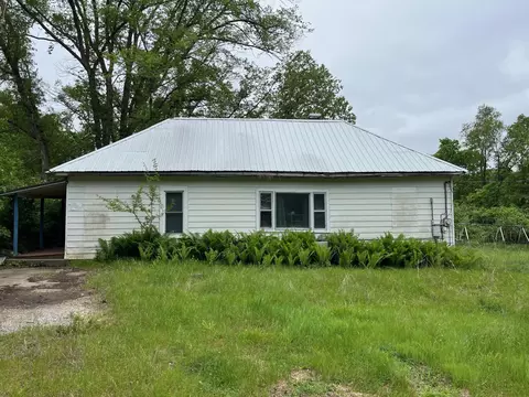 56665 230 St, Glenwood, IA 51534