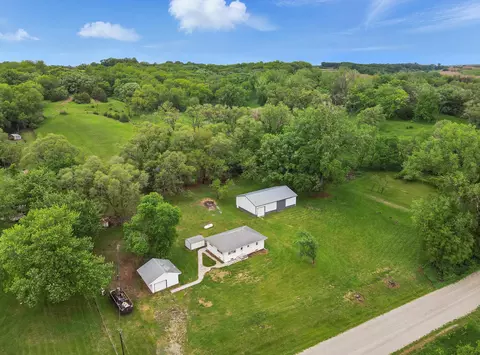 29714 190 St, Honey Creek, IA 51542
