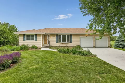 15446 Copper Ln, Council Bluffs, IA 51503