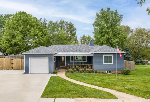 1102 Park St, Harlan, IA 51537