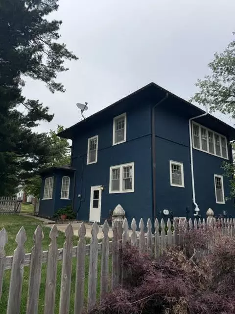 511 6th St, Glenwood, IA 51534