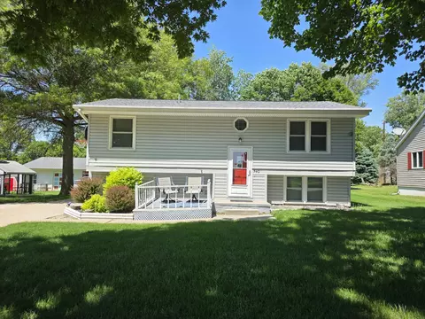 540 Pleasant St, Carson, IA 51525