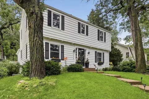 1239 Crescent Dr, Council Bluffs, IA 51503
