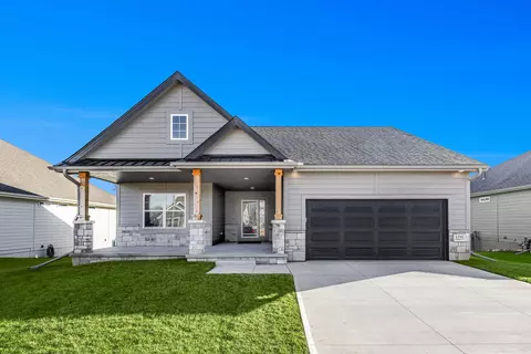 1791 Blackthorn St, Council Bluffs, IA 51503