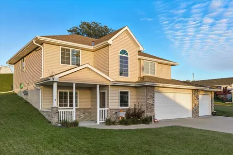 102 Mulberry Cir, Neola, IA 51559