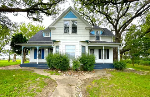 109 Broad Ave, Stanton, IA 51573