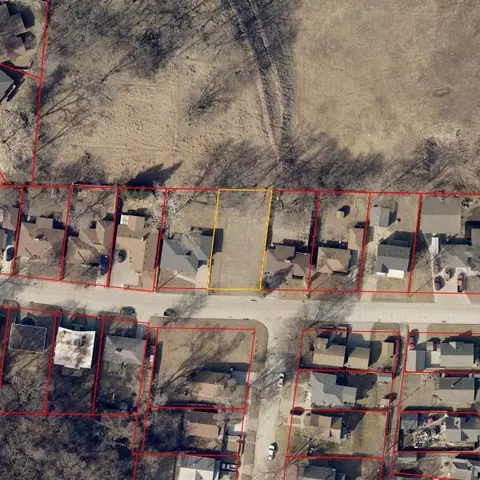 104 Norton Ave, Council Bluffs, IA 51503