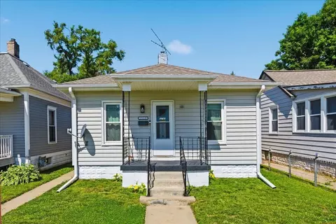1908 S 10th St, Council Bluffs, IA 51501