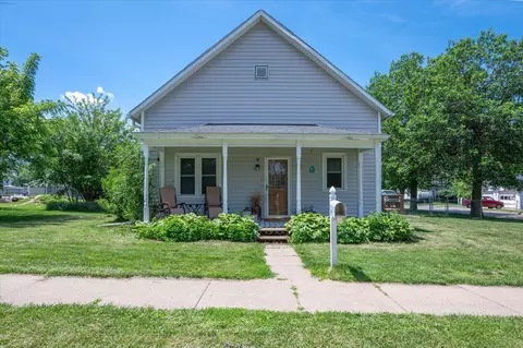 421 N 4th Ave, Logan, IA 51546