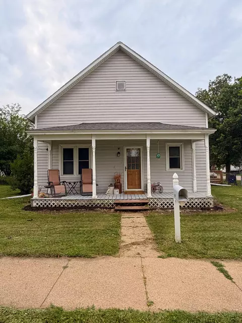 421 N 4th Ave, Logan, IA 51546