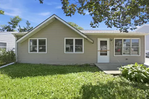 4013 Twin City Dr, Council Bluffs, IA 51501
