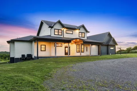 12262 Dumfries Ave, Council Bluffs, IA 51503
