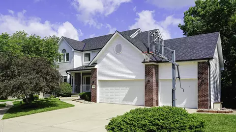 1608 Skyline Dr, Council Bluffs, IA 51503