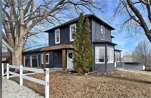 500 N 5th St, Yorktown, IA 51656