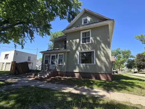 811 N 3rd St, Red Oak, IA 51566