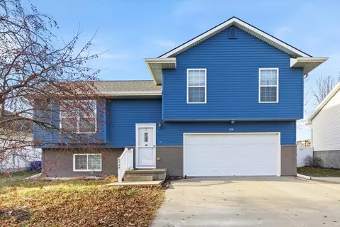 5730 Merlin Ln, Council Bluffs, IA 51501
