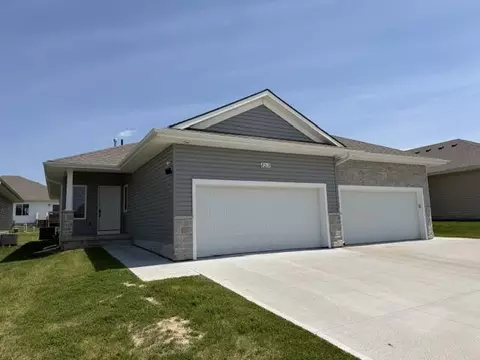 8213 S 178th St, Omaha, NE 68136