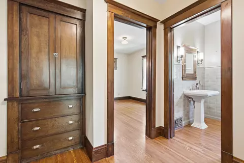 Entry Way - 202 Bella St, Irwin, IA 51446 photo 1 of 4
