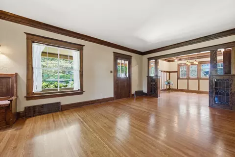 Living - 202 Bella St, Irwin, IA 51446 photo 3 of 10