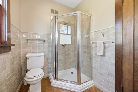 Bath - 202 Bella St, Irwin, IA 51446 photo 2 of 5