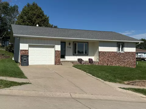 110 Terrel Ave, Treynor, IA 51575