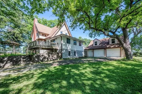 Exterior - 563 S S Maple St, Avoca, IA 51521 photo 3 of 10