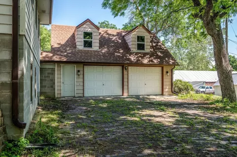 Exterior - 563 S S Maple St, Avoca, IA 51521 photo 5 of 10