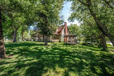 Exterior - 563 S S Maple St, Avoca, IA 51521 photo 4 of 10