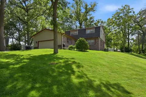 18 Scarlet Oaks Rd, Council Bluffs, IA 51503
