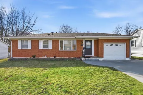 85 Wenwood Cir, Council Bluffs, IA 51503