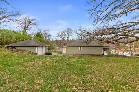 523 Elliott St, Council Bluffs, IA 51503