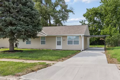 1202 Dorene Blvd, Carter Lake, IA 51510