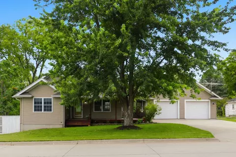 224 S Mildred St, Carson, IA 51525