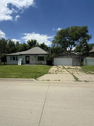 302 S Mildred St, Carson, IA 51525