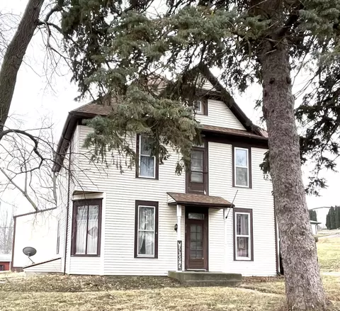 210 Main St, Persia, IA 51563