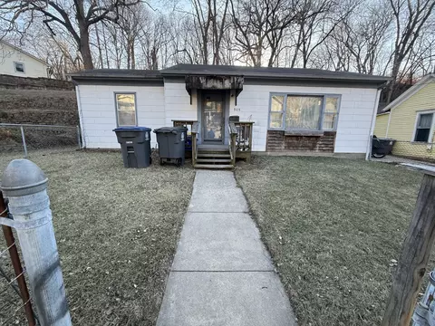 808 Madison Ave, Council Bluffs, IA 51503
