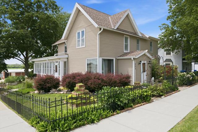 202 N Walnut St, Avoca, IA 51521