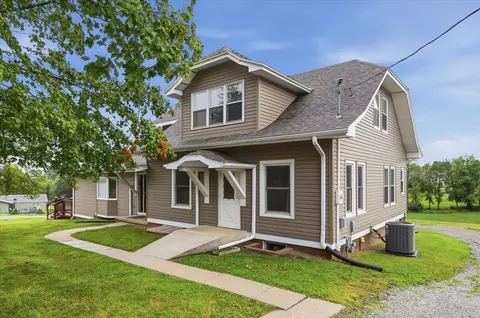 57040 221st St, Glenwood, IA 51534