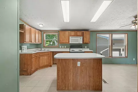 401 Walnut St, Walnut, IA 51577 photo 13