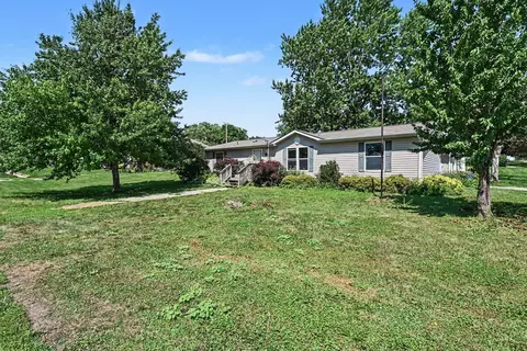 401 Walnut St, Walnut, IA 51577 photo 3