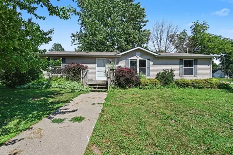 401 Walnut St, Walnut, IA 51577 photo 1