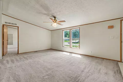 401 Walnut St, Walnut, IA 51577 photo 9