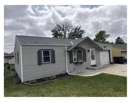 4461 Dayton St, Omaha, NE 68107
